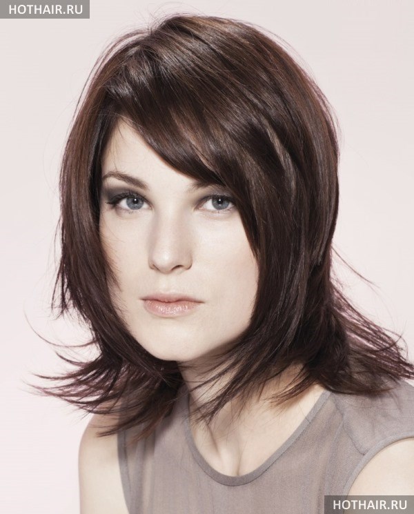 стрижки с ассиметричной челкой