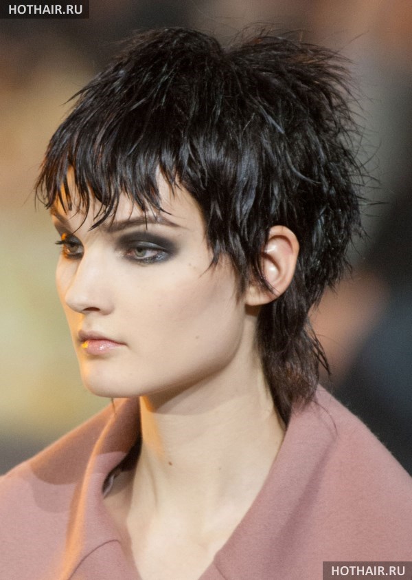 Модные короткие стрижки ежик