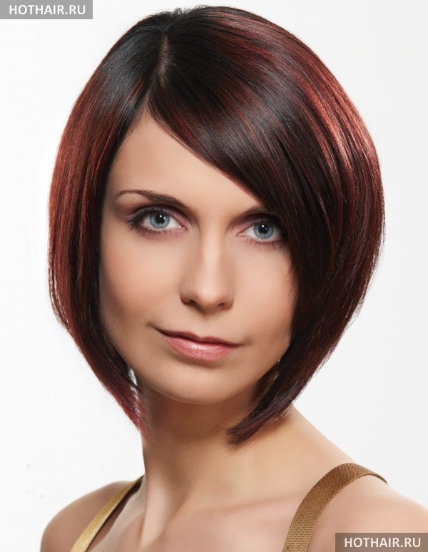 Какой цвет волос подойдет к бледной коже и голубым глазам?