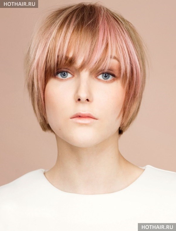Какой цвет волос подойдет к бледной коже и голубым глазам?