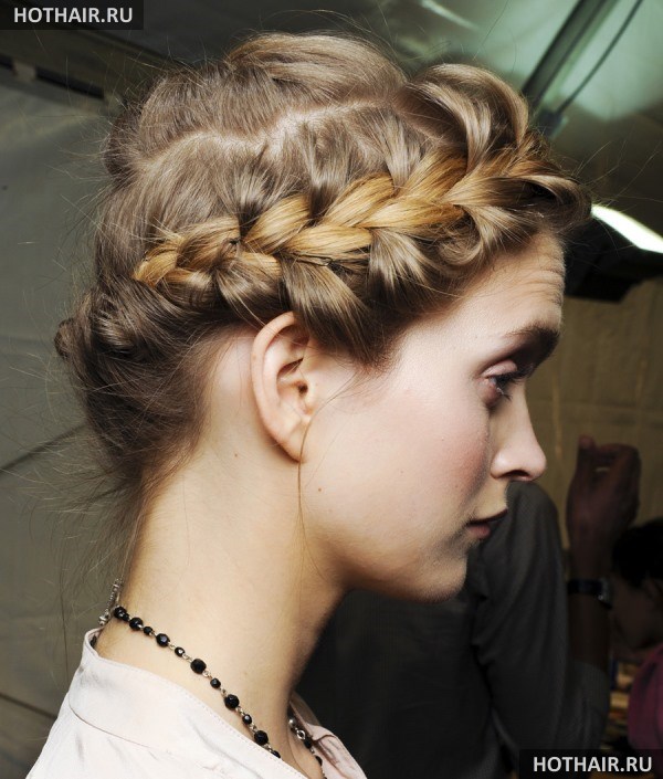 прически с косой на длинные волосы