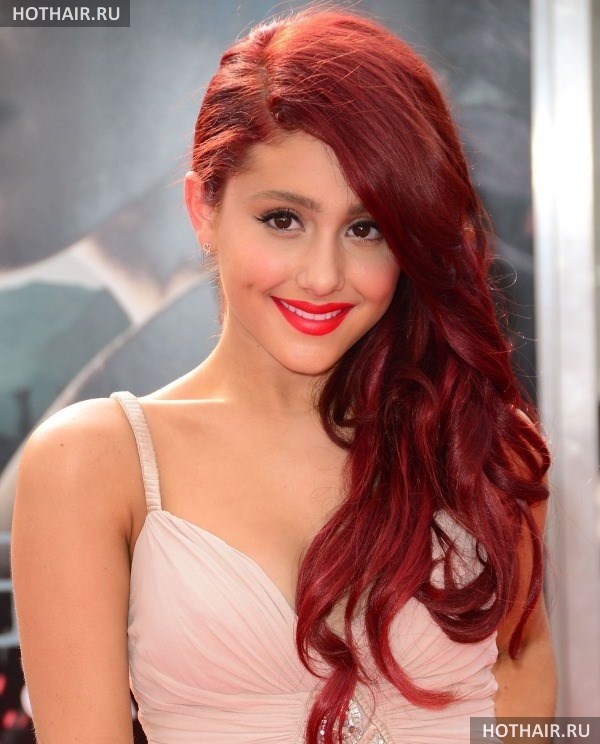 В какой цвет покрасить волосы брюнетке с карими глазами?