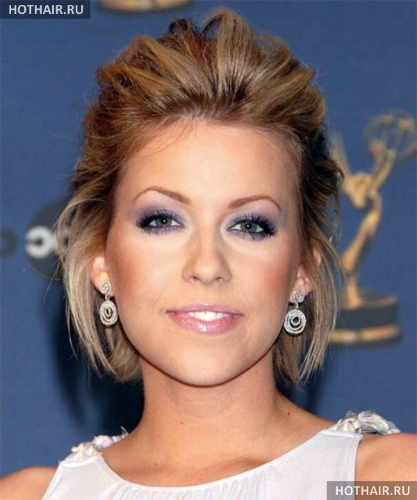 прически на каждый день на короткие волосы