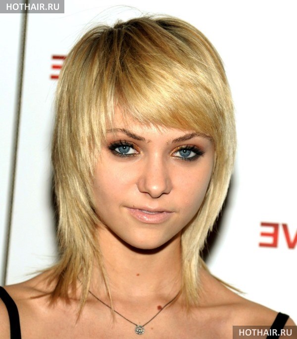 стрижки с короткой челкой