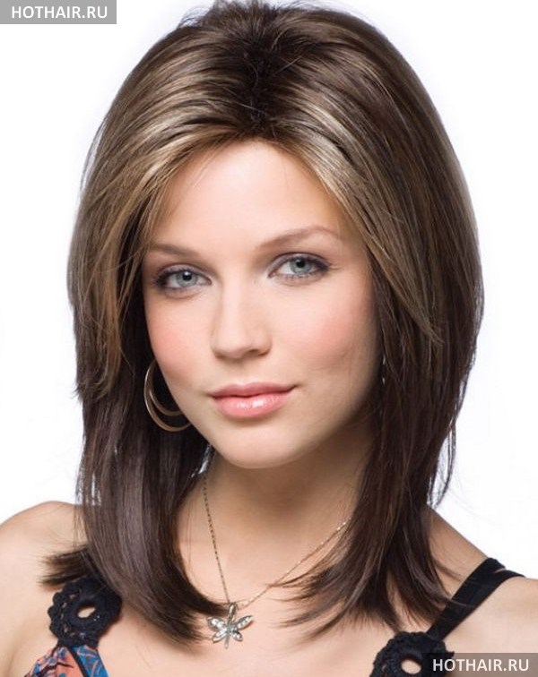 стрижка на средние волосы без челки