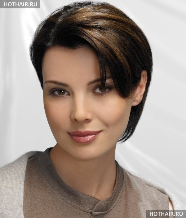 Какие стрижки молодят женщину за 40?