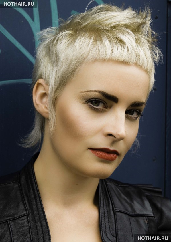 Женские креативные стрижки на короткие волосы