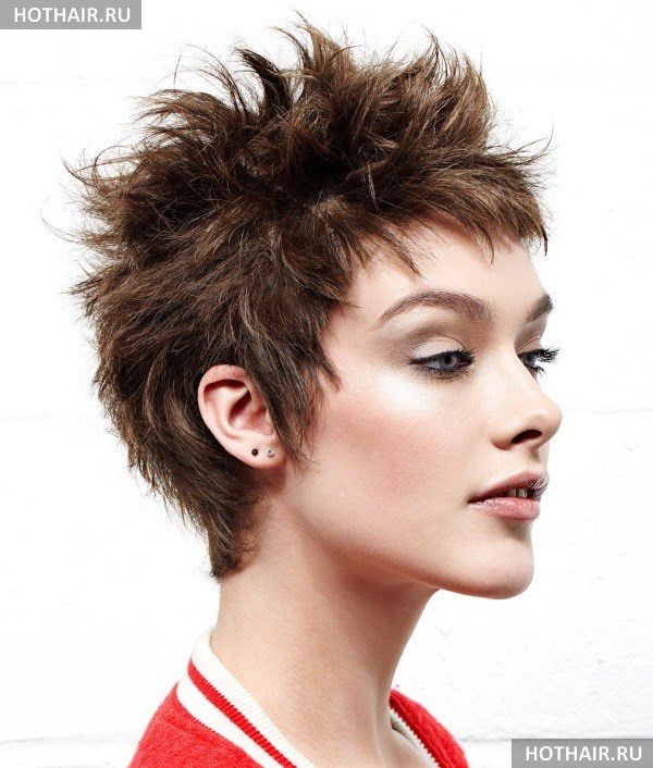 Женские креативные стрижки на короткие волосы