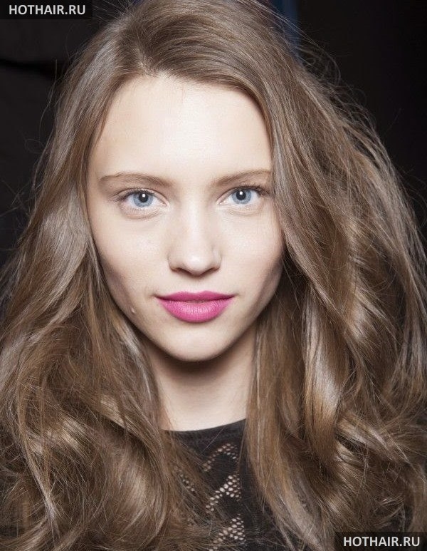 цвет волос под светлый цвет глаз