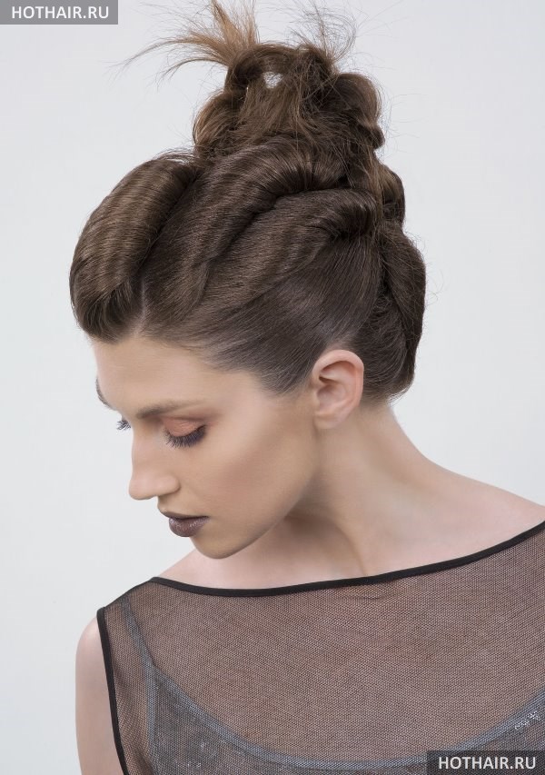 Авангардный стиль в прическе