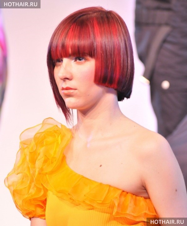 Асимметричная стрижка на короткие волосы