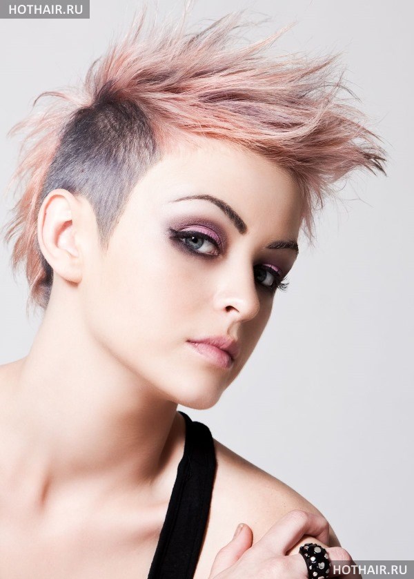 Асимметричная стрижка на короткие волосы