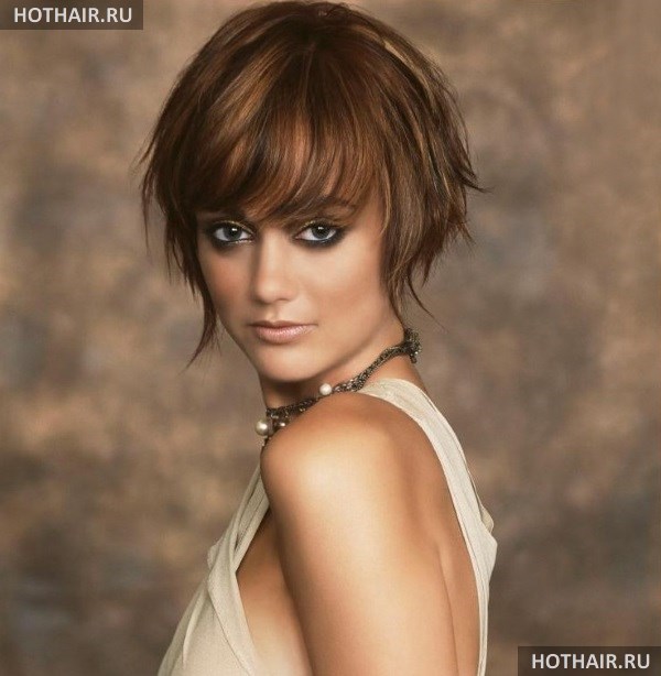 Кому идет каштановый цвет волос?