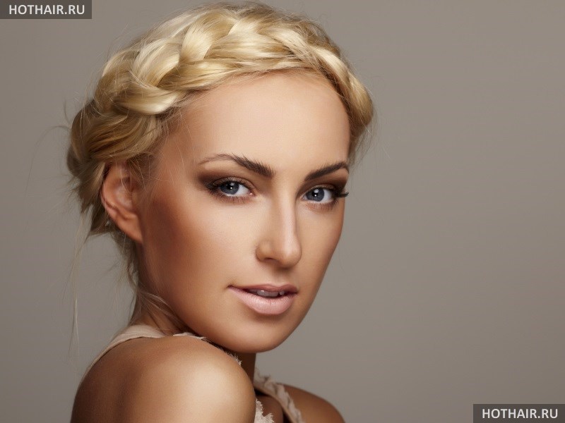 прически косами на средние волосы  легкая прическа своими руками